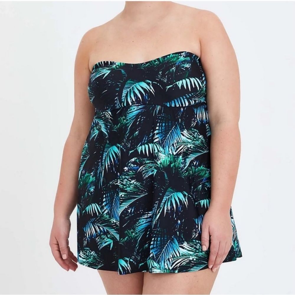 Torrid "palms forrest" Wireless Mid Strapless Swim Dress With Brief size 2! - Picture 3 of 12